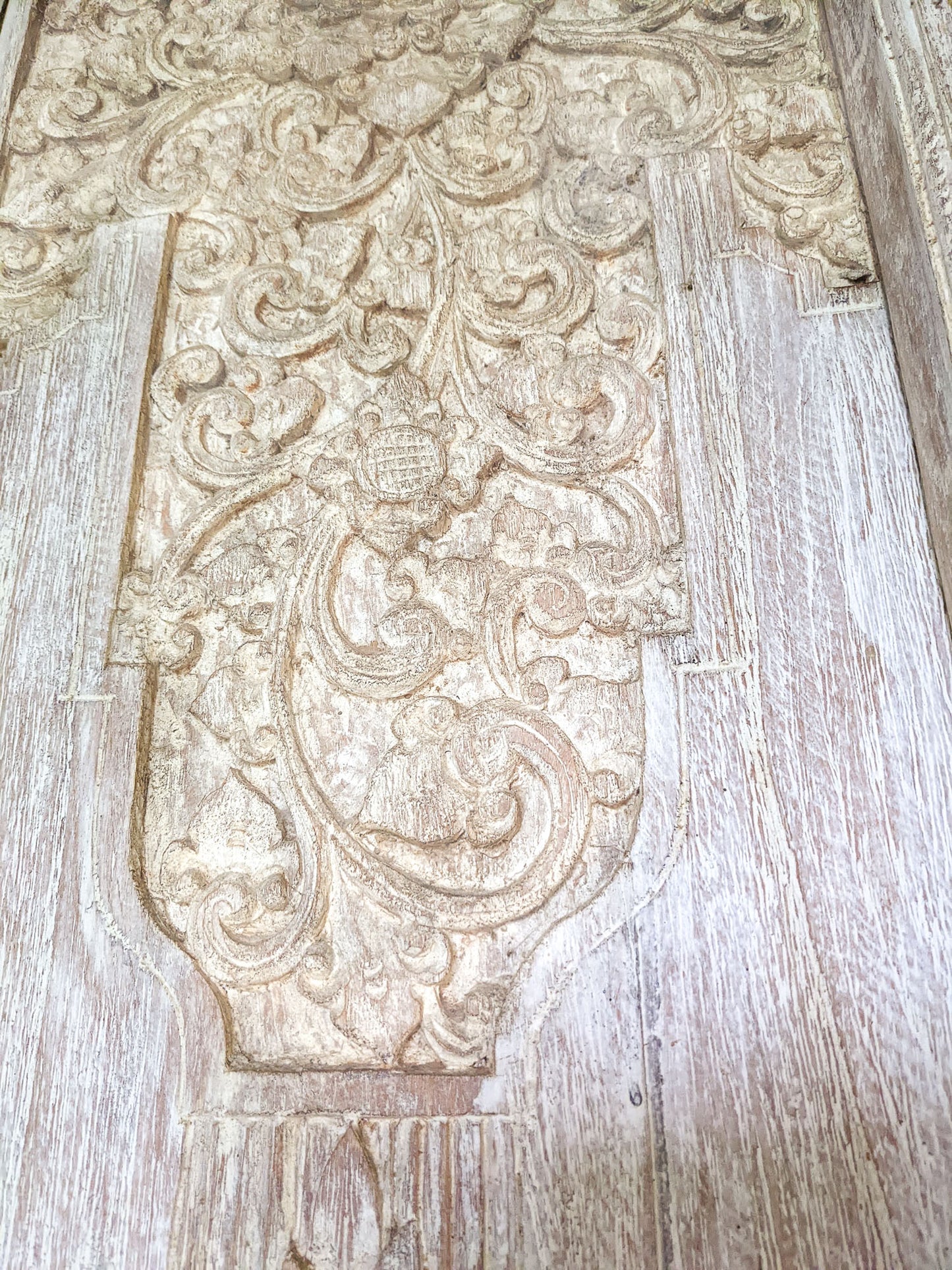 Hand carved Door Bali
