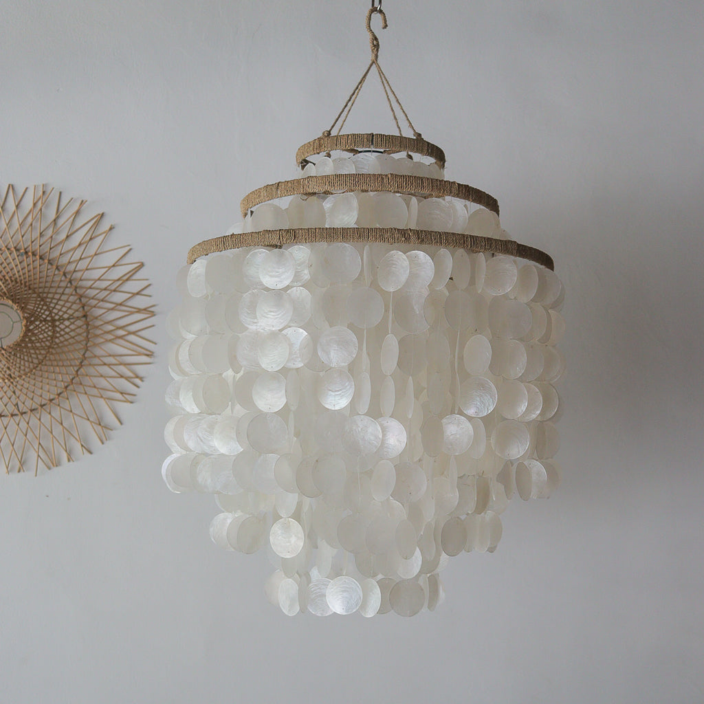 Decorative chandelier with shell