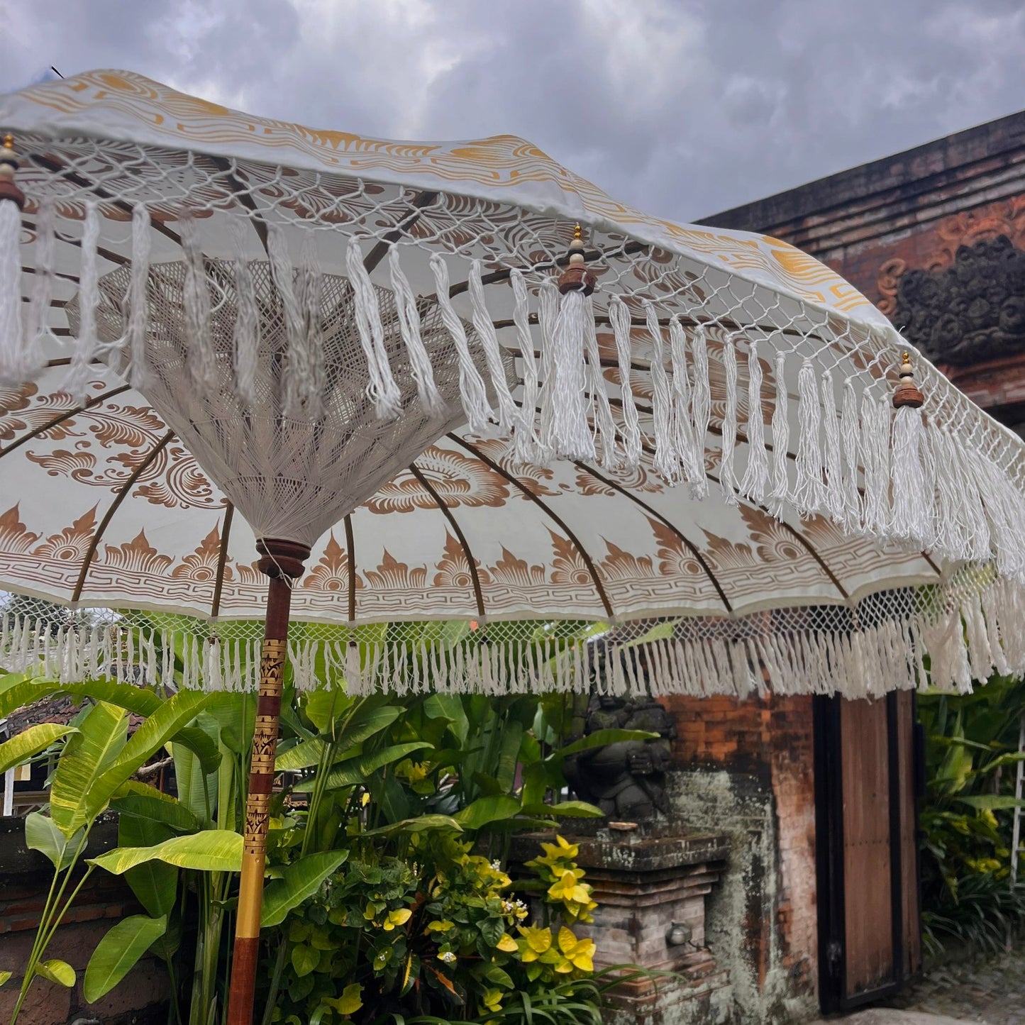 Handmade White Bamboo Parasol Bali with motif