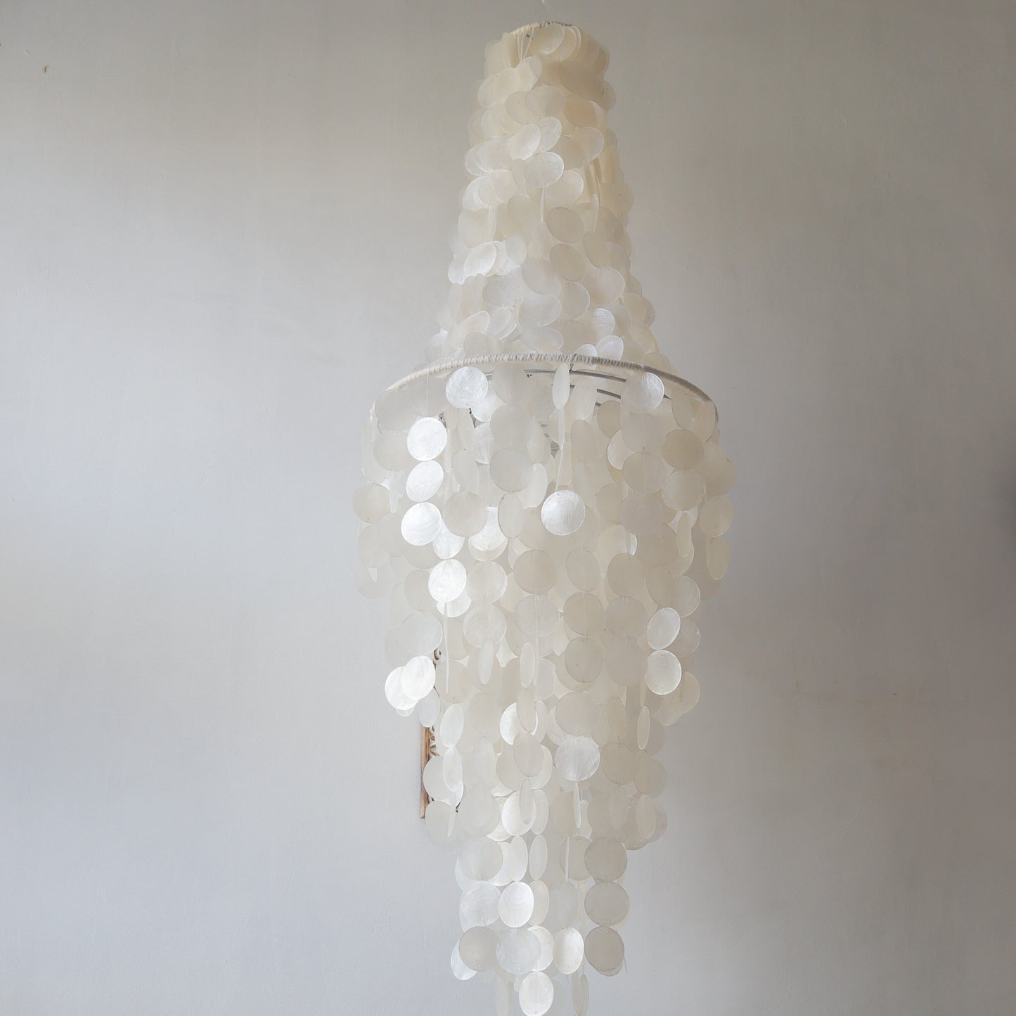 Capiz Shell Chandelier Teardrop Panjang Design
