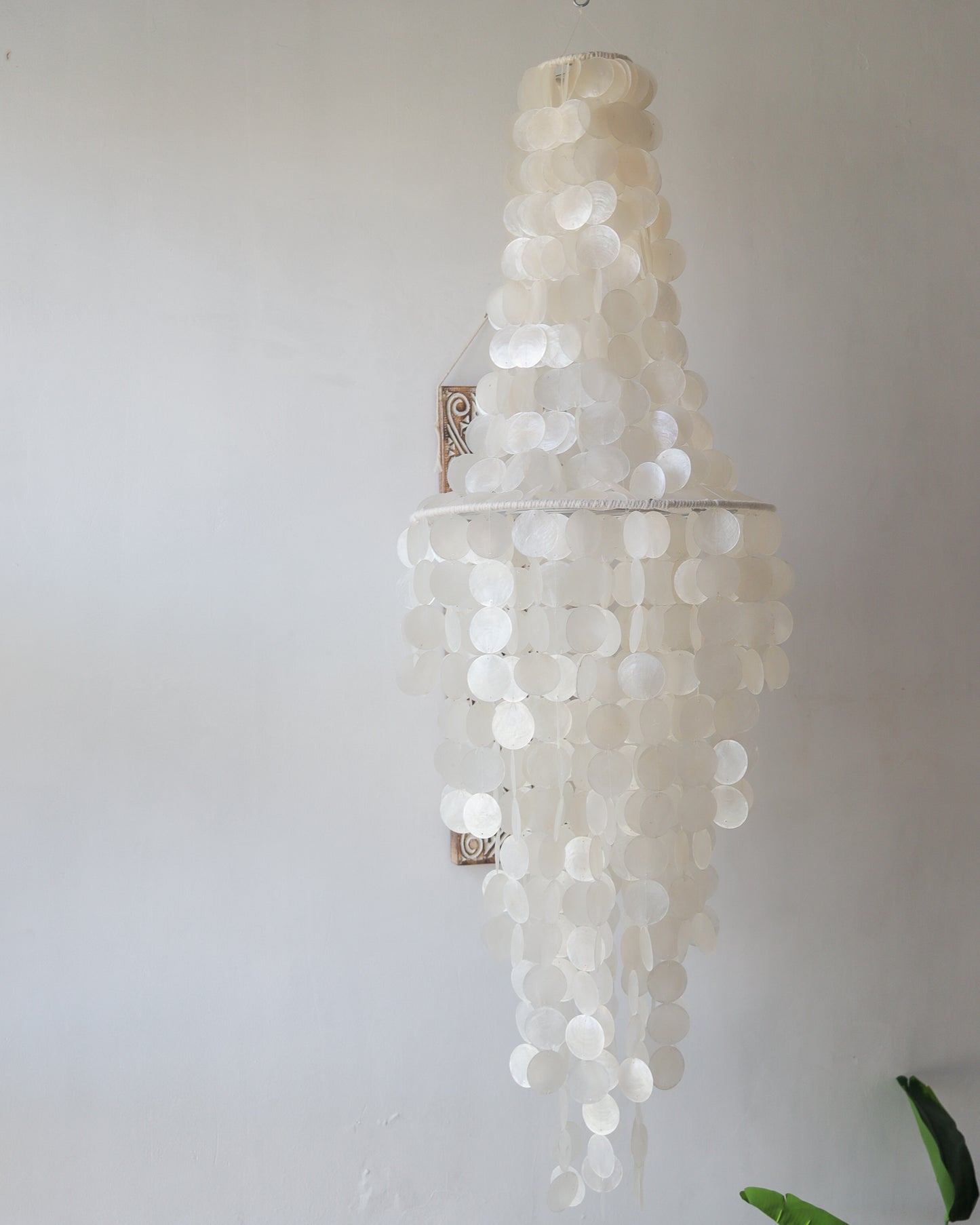 Capiz Shell Chandelier Teardrop Panjang Design