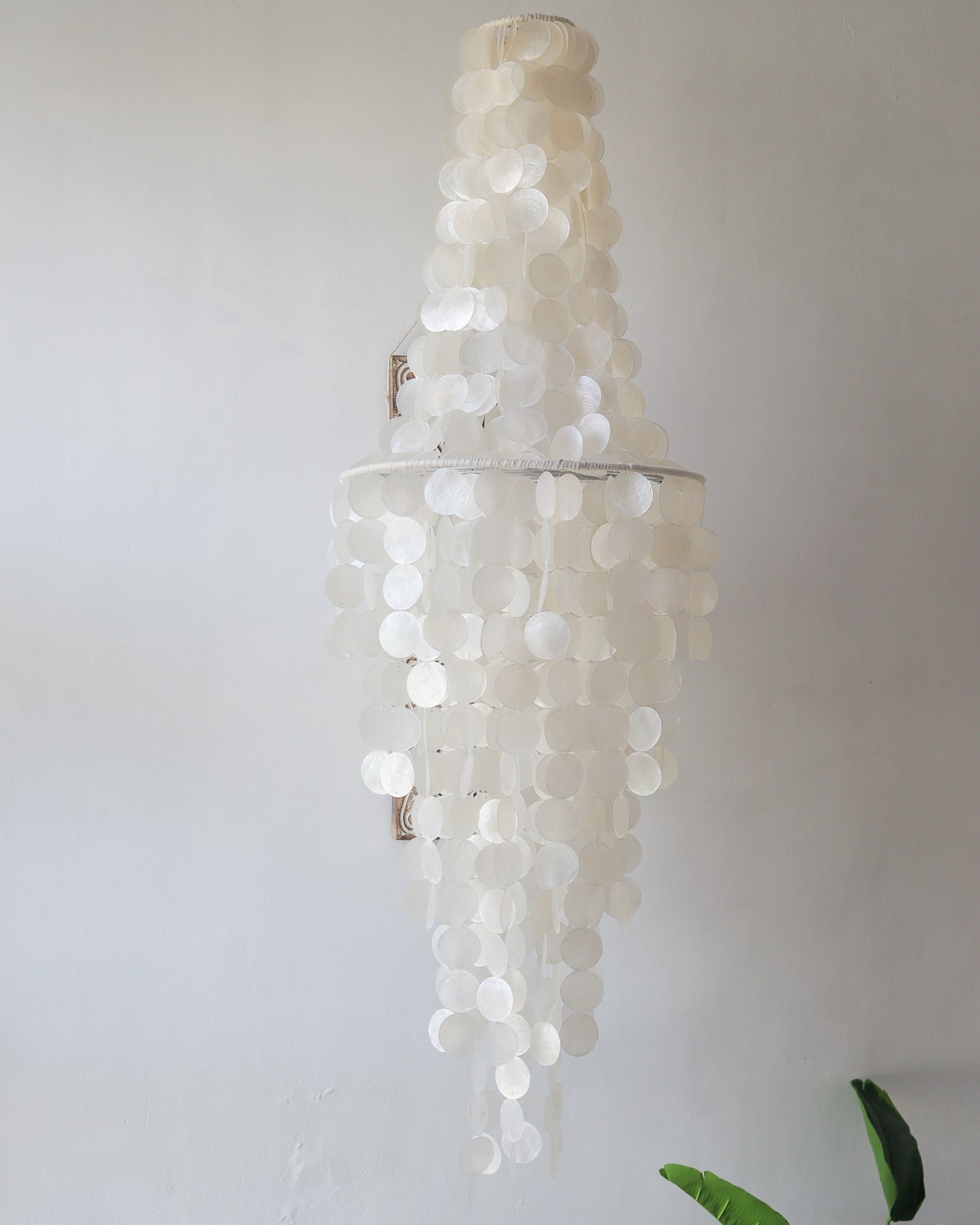 Capiz Shell Chandelier Teardrop Panjang Design