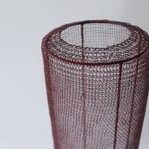 Wire Mesh Table Lamp Truba in Maroon