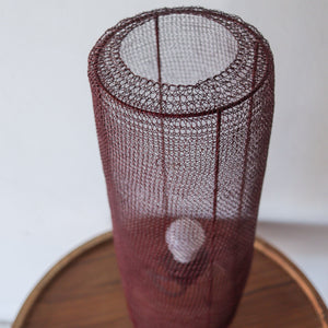 Wire Mesh Table Lamp Truba in Maroon