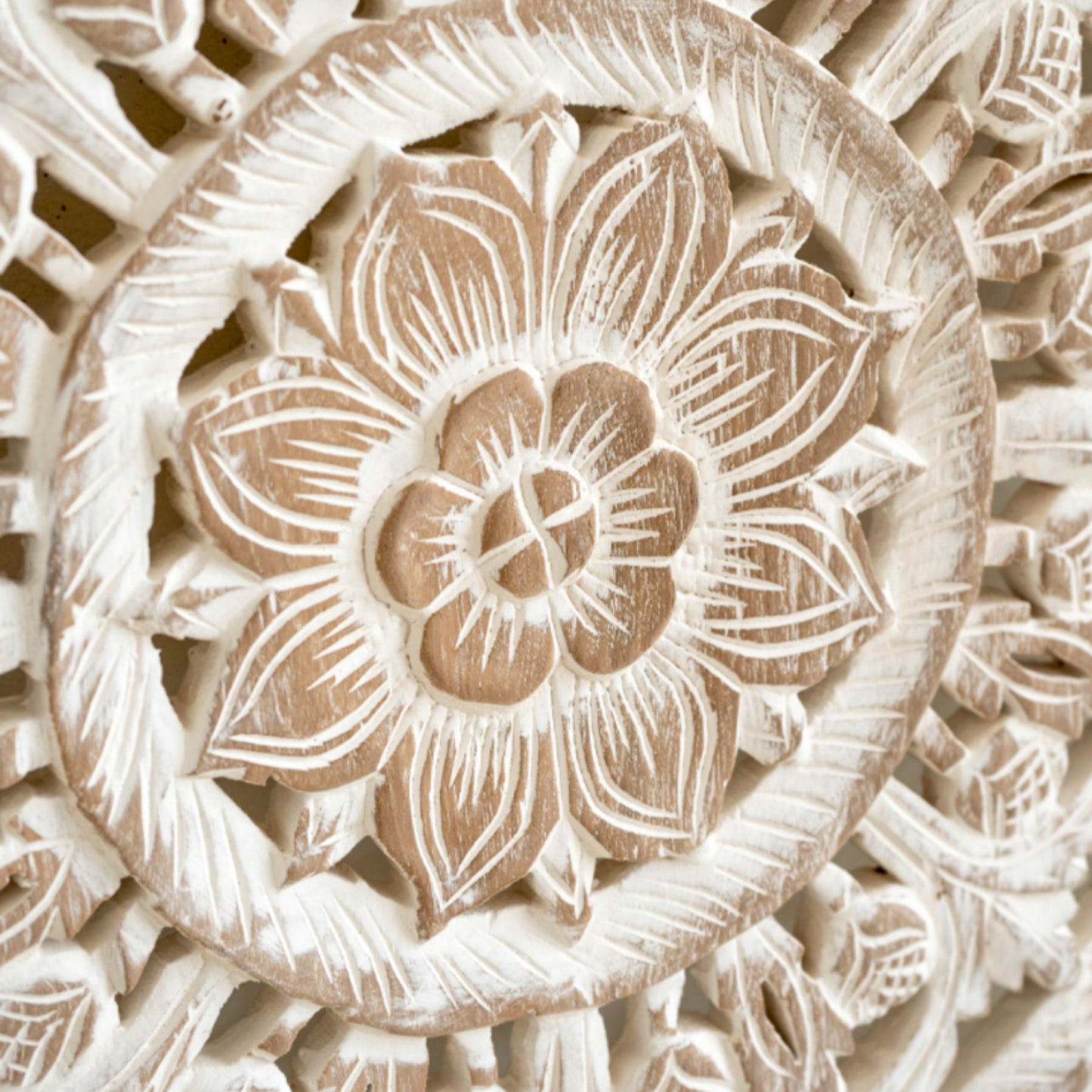 Headboard Mandala Lotus-White Wash