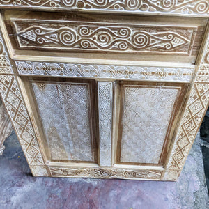 Wood carved door