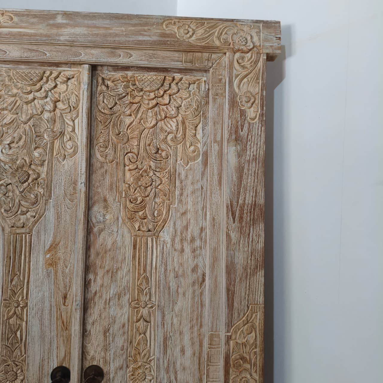 Hand carved Door Bali